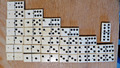 DOMINO Spiel Dominosteine alt antik Holz Knochen Messingstifte Handarbeit 28Stk