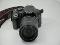 Canon EOS 550D 18.0MP Kit mit EF-S IS 18-135mm Objektiv Kamera 