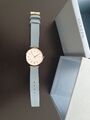 skagen damenuhr, hell blau mit goldenen Details