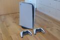 Sony PS5 Digital Edition Spielekonsole + 2 Controller