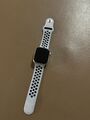 Apple Watch Nike Series 7 41mm Polarstern Aluminiumgehäuse mit Pure...