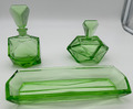 3er Set grünes Glas Toilettentisch Garnitur Parfüm Flacon Dose Schale Art Deco