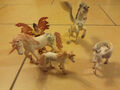 Schleich Tiere: Pegasus und Einhorn, jeweils mit Fohlen, Elfe