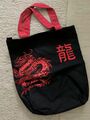 Original chinesische Damen Handtasche, schwarz m. Applikationen, Reissverschluss