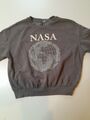 NASA Sweatshirt Damen mittelgrau geschnitten Welt Logo Pullover geteilt