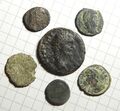 Antikes Rom, bronze, 5 kleine  Münzen (4. Jahrhundert) plus As