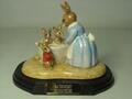 Royal Doulton BATH NIGHT BUNNYKINS Figurine Ltd Ed 3009/5000 DB241 + Holzsockel