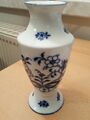 Porzellan Vase Royal Tettau Bavaria Blumen blau 20x9 cm neu Sammlerstück Sammler
