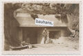 Foto Bunker mit Geschütz, Ort ? Soldat Wehrmacht 2.WK (4660a)