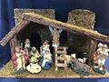 Musical Weihnachten Krippe Set - Holzstall und 11 Figuren