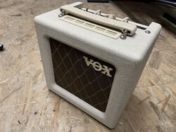 Gitarrenverstärker Vox AC4 TV Mini mit neuen TAD Röhren