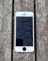 Apple iPhone 5s - 16GB - Weiße Front mit Schwarzem Homebutton 