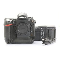 Nikon D3s + 83 Tsd. Auslösungen + Sehr Gut (261740)