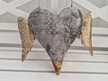 Herz mit Flügeln Metall Flying Heart Nostalgie Gold 32x11x43 cm