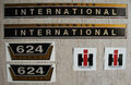 IHC / Mc Cormick  Aufkleber international 624 Gold Logo Emblem Sticker Label