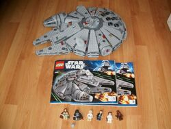 Lego Star Wars  Millennium Falcon 7965 mit Bauanleitung und allen Figuren; TOP  