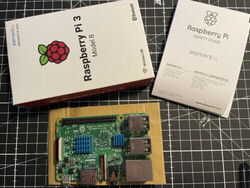 Raspberry pi 3 model b v1.2 mit Kühlkörper und OVP 