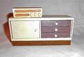 Alte Kommode mit Radio für die Puppenstube, um 1970