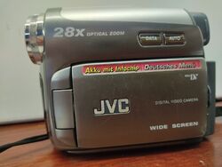 JVC Digital Video Camera Model: GR-D725E MiniDV Videokamera