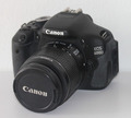Canon EOS 600D Digitale Spiegelreflexkamera + Zubehör (siehe Beschreibung)