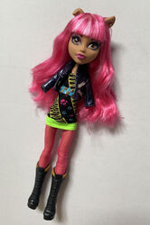 Monster High 13 Wishes Howleen Wolf Puppe