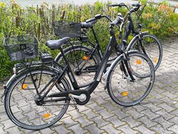 2 E-bikes-Pedelec, Hersteller Mifa AG, gebraucht, Rahmen 45, Räder 28, 