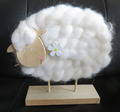 Schaf, Dekoschaf aus Holz mit Wollfell, stehend