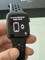 Apple Watch Series 3 Nike+ 42mm Aluminium GPS Smartwatch - Schwarz (MQL42QL/A)
