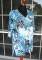 Damen Shirt - 50 - HSE -  blau-türkis-gemustert -  Pailetten-Ausschnitt - Beleg