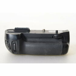 Nikon MB-D15 Hochformatgriff OHNE Batterieeinsatz fürdie D7100
