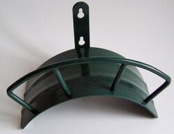 Wandhalterung  für Ihren Gartenschlauch Stahl  Grün Lackiert  Stabiles Design