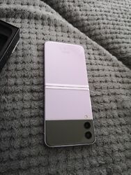 Samsung Galaxy Z Flip3 5G SM-F711B - 128GB - Lavender (Ohne Simlock) (Dual-SIM)