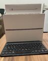 Apple iPad 2021 (9. Generation) 64 GB + Apple Pencil 1 + Tastatur + Hülle