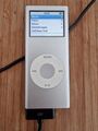 Apple iPod 2. Generation - Farbe Silber - 2GB- gebraucht aber guter Zustand 