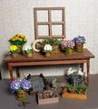 1:12  Puppenhaus- Pflanztisch mit Topfen und Blumen und Miniaturen