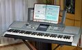 Yamaha Keyboard PSR E 323 + Ständer und Lehrbuch Keyboard der Komplettkurs