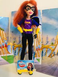 Mattel DC Super Hero Girls Batgirl Puppe Doll DLT 64 guter Zustand