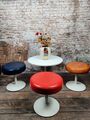 70er Jahre Sitzgruppe Runder Tisch mit 3 Hocker Bunt Gepolstert Lounge Set