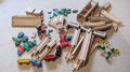 Holzeisenbahn Teile zur Auswahl Brio Eichhorn Ikea  Mattel Gleise Bäume Thomas