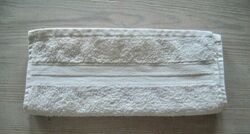 kleines Handtuch Gästetuch 27x48 cm Baumwolle Frottee weiß (eher leicht creme)