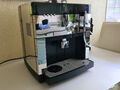 WMF 1000 Pro Kaffeevollautomat in Chrom/Schwarz mit wenig Bezügen