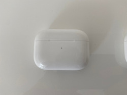 Apple AirPods Pro mit Kabellosem Ladecase - Weiß, A2084