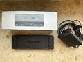 Bose SoundLink Mini Bluetooth Lautsprecher - Silber Inkl. Ladestation und Kabel