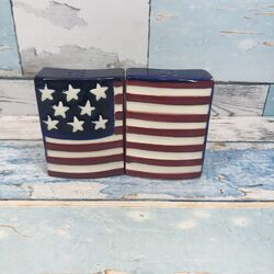 Boston Warehouse Vintage (1999) American Flag Salt & Pepper Shaker Set 4th July