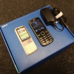 Nokia  C5-00 - Handy SCHWARZ mit neuer KFZ-Halterung CR-114 115 OVP Zubehörpaket