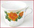 Kaffeetasse (5) - aus Porzellan mit Blumenmuster