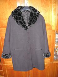 Mantel mit Fellbesatz am Kragen und Ärmel Gr. 42 Wintermantel Winterjacke Herbst
