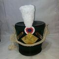 Shako-Helm Frankreich Napoleon Shako-Hut grün mit langem weißen Bommel