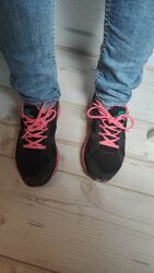 Nike Sneaker Turnschuhe Damen 38 Gerne Getragen Sammler pink schwarz