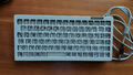 Cherry Kompakt-Tastatur mit gravierten Großbuchstaben und Fingerführgitter